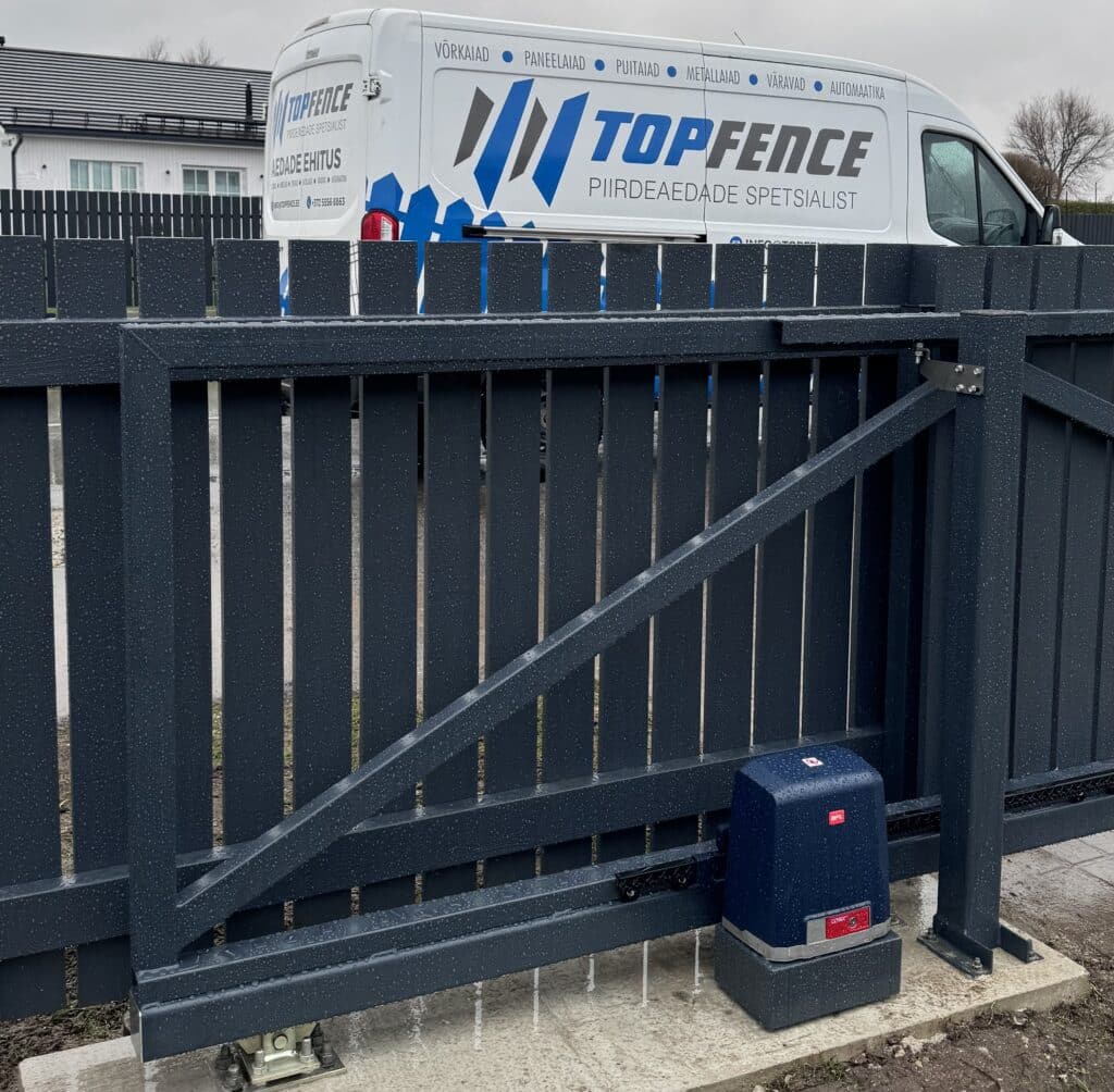 Topfence Header